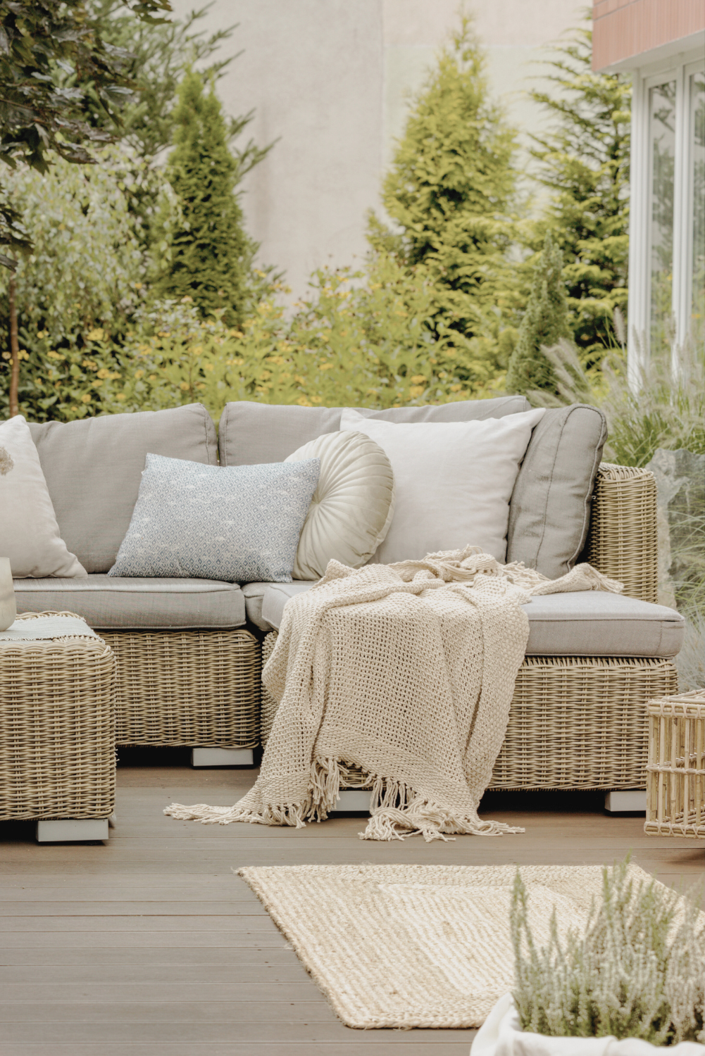 patio decor ideas on a budget