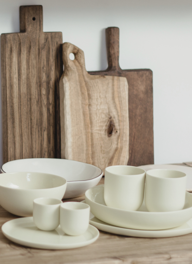 Super Chic Stoneware Dinnerware Sets To Elevate Your Everyday Dishes